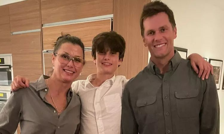 Vivian Lake Brady's older half-brother Jack Moynahan with his parents, Tom Brady and Bridget Moynahan. 